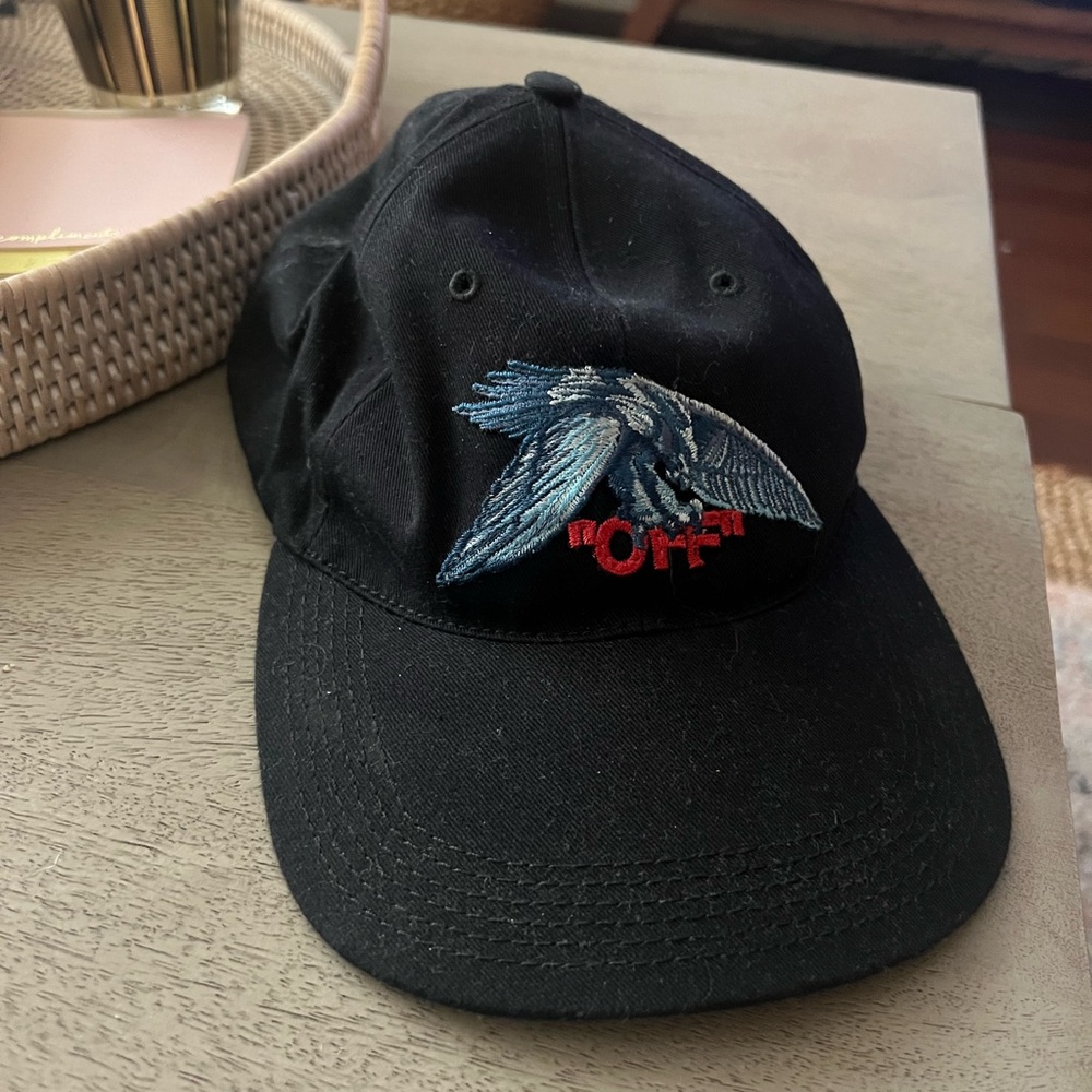 Off White Hat